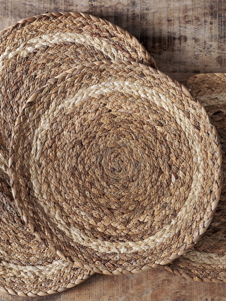 Nkuku Set of 4 Natural Lam Round Tablemats - Image 2 of 4