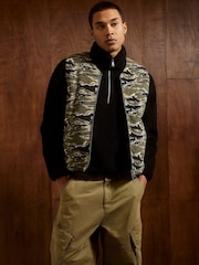 River Island Black Camo Fleece Gilet - Image 3 of 4