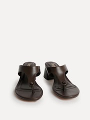 Braun - Linzi Briar Toe Post Hule Heel Sandals - Bild 3 von 4