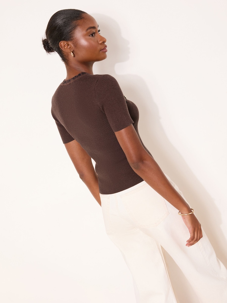 Lipsy Leopard Brown Tipped Buttoned Short Sleeve Knitted Top - Image 4 of 4
