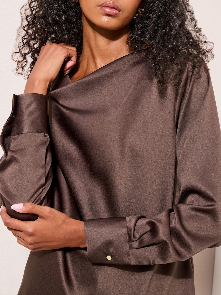 Friends Like These Long Sleeve Satin Cowl Neck Blouse - Picha 2 kati ya 4