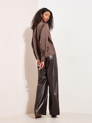 Friends Like These Long Sleeve Satin Cowl Neck Blouse - Picha 4 kati ya 4