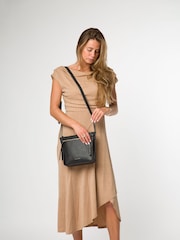 Pure Luxuries London Harford' Leather Black Cross-Body Bag - Image 7 of 7