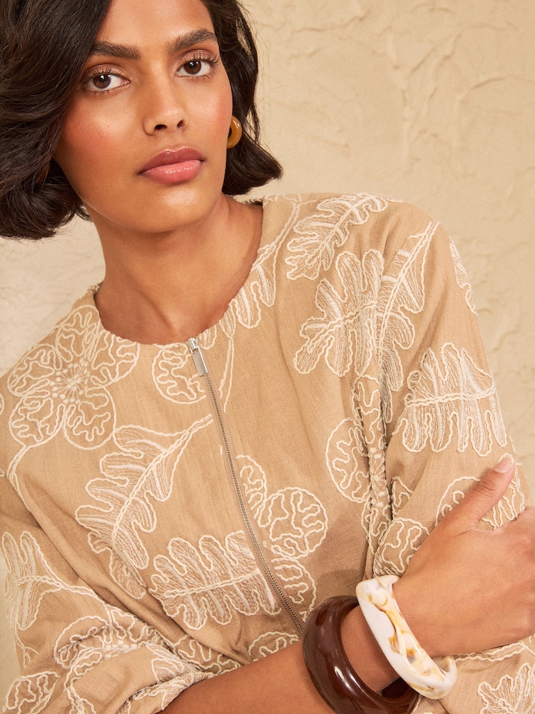 Love & Roses Beige Linen Look Floral Cornelli Embroidered Jacket - Image 2 of 5