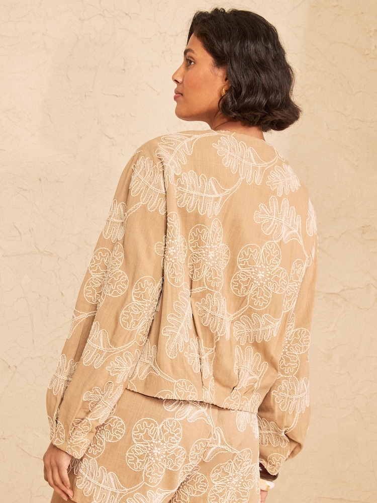 Love & Roses Beige Linen Look Floral Cornelli Embroidered Jacket - Image 5 of 5
