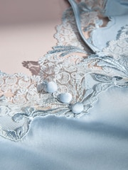 AIYLA Blue Swiss Designed Embroidered Silk Camisole - Bild 10 von 11