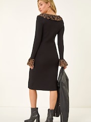 Трикотажное платье миди с леопардовым принтом и оборками Roman - Изображение 3 5