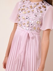 Lipsy Sequin Pleated Occasion Jumpsuit (7-16yrs) - Imagen 3 de 4
