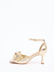 金色人造皮革 - Friends Like These Bow Detail Mid Flared Heeled Occasion Sandals - 圖片 5/5