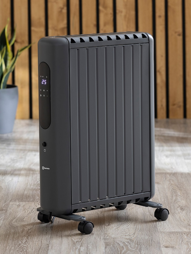 Electrolux Grey 2000W Digital Close-Fin Oil Heater - Image 1 of 6