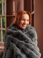 Dreamland Cloudy Grey Hygge Days Luxury Faux Throw Electric Blanket - Image 2 of 4