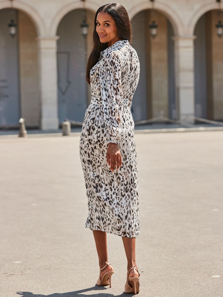 Sosandar Natural Leopard Print Belted Shirt Dress - Image 2 of 5 Sosandar Natural Leopard Print Belted Shirt Dress - Image 2 of 5