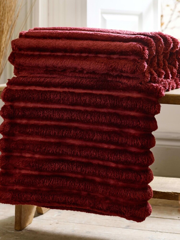 Deyongs Merlot Alnwick Plush Throw - Image 1 of 2