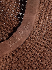 チョコレートブラウン - Friends Like These Fringe Raffia Bucket Hat - 画像 4 / 4