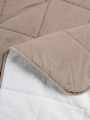 Natural Sherpa Quilted Bedspread - Image 7 of 7