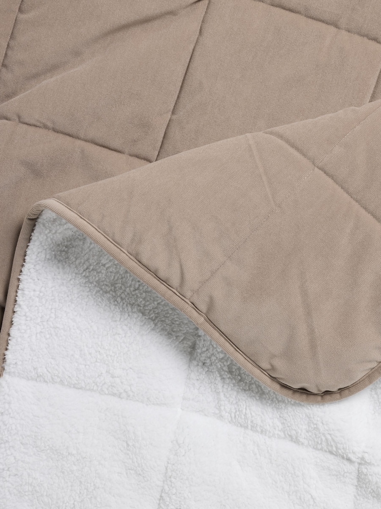 Natural Sherpa Quilted Bedspread - Image 7 of 7