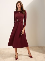 Beerenrot - Friends Like These ausgestelltes Kleid mit eckiger Schnalle - Bild 3 von 4