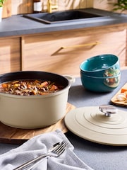 Morphy Richards Cream Cast Aluminium Casserole Dish - Image 2 of 6