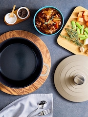 Morphy Richards Cream Cast Aluminium Casserole Dish - Image 6 of 6