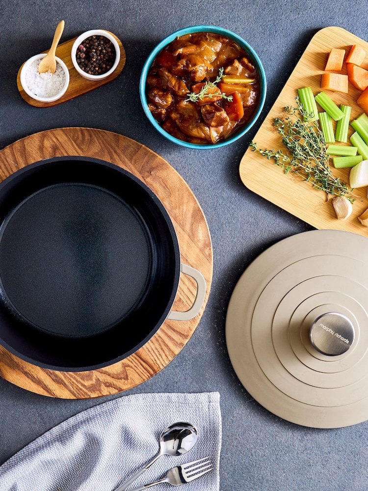 Morphy Richards Cream Cast Aluminium Casserole Dish - Image 6 of 6 Morphy Richards Cream Cast Aluminium Casserole Dish - Image 6 of 6