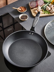 Morphy Richards Graphite Forged Aluminium Ceramica Lidded Frying Pan - Image 5 of 6