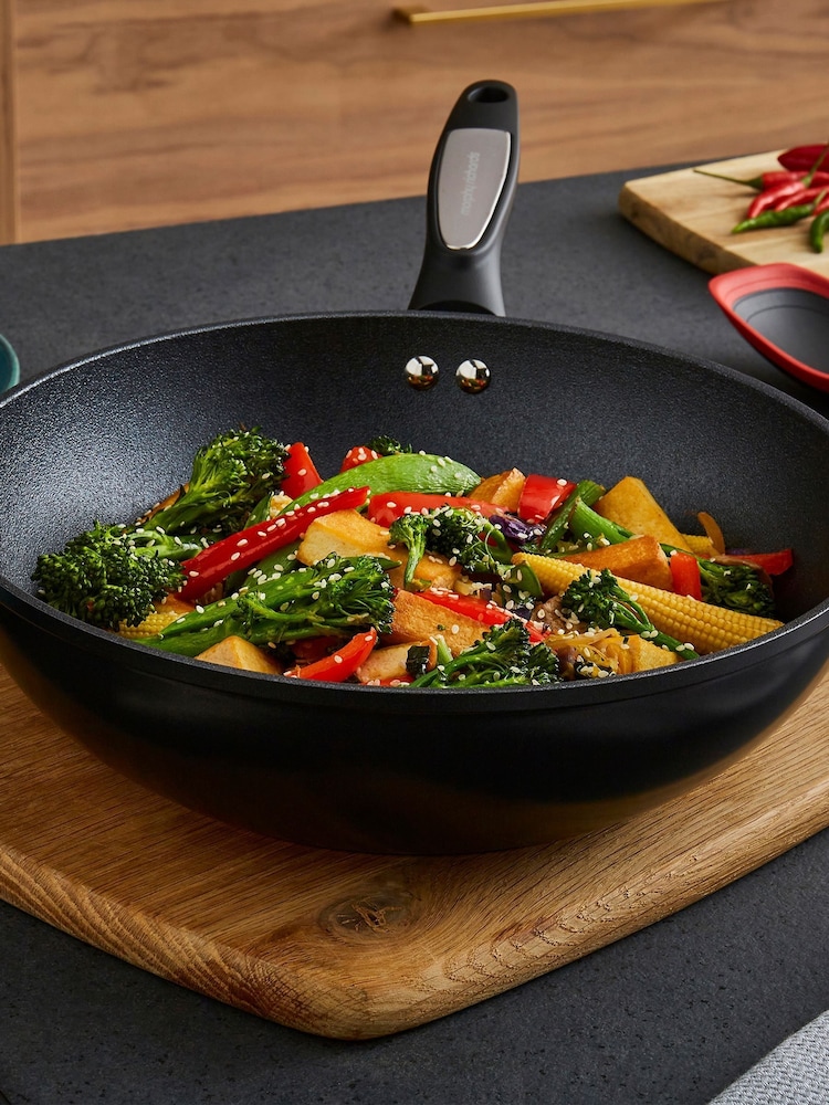 Morphy Richards Graphite Forged Aluminium Pan Wok - Image 1 of 6