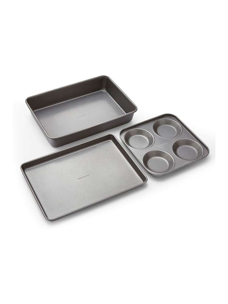 Morphy Richards Silver Grey Yorkshire Pudding Tray Oven Tray and Roasting Tin Set - Image 2 of 6 Morphy Richards Silver Grey Yorkshire Pudding Tray Oven Tray and Roasting Tin Set - Image 2 of 6