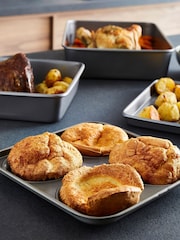 Morphy Richards Silver Grey Yorkshire Pudding Tray Oven Tray and Roasting Tin Set - Image 4 of 6