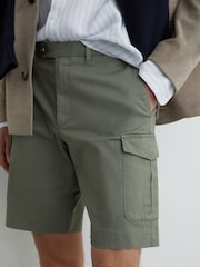 Reiss Sage Green Wicket Cargo Cotton Cargo Chino Shorts with Stretch - Image 3 of 7