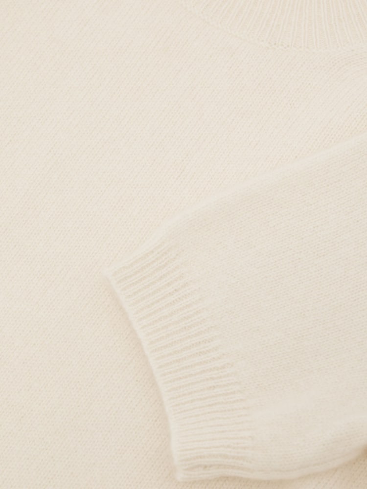 Reiss Ivory Stevie 100% Cashmere Crew Neck T-Shirt - Image 8 of 8 Reiss Ivory Stevie 100% Cashmere Crew Neck T-Shirt - Image 8 of 8