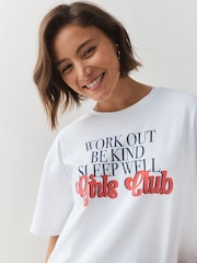 Active White Flocked Girls Club - Мақтадан жасалған үлкен өлшемді футболка - 8суретінің 5 суреті