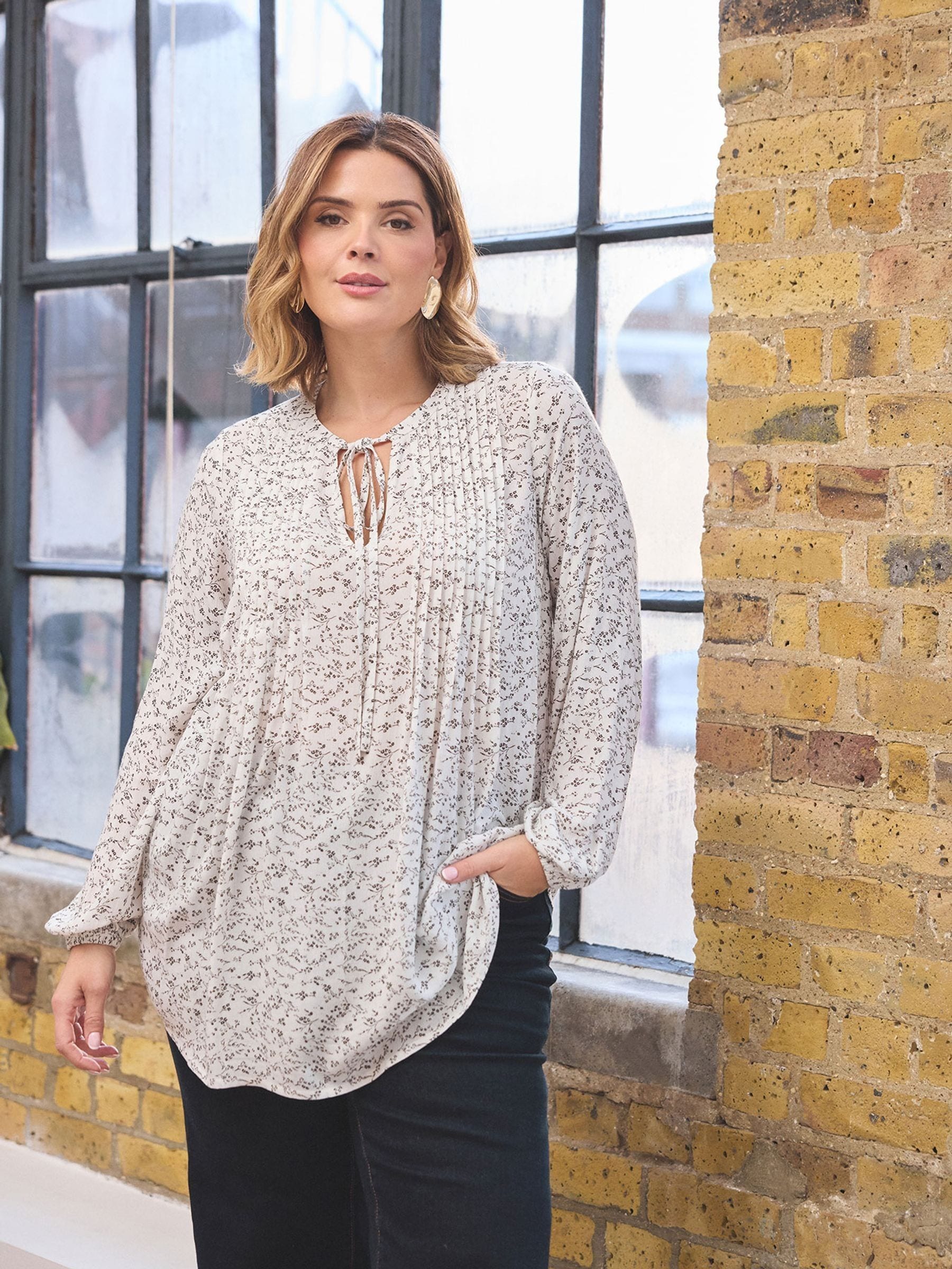 Evans Women's Natural Shirred Boho Top
