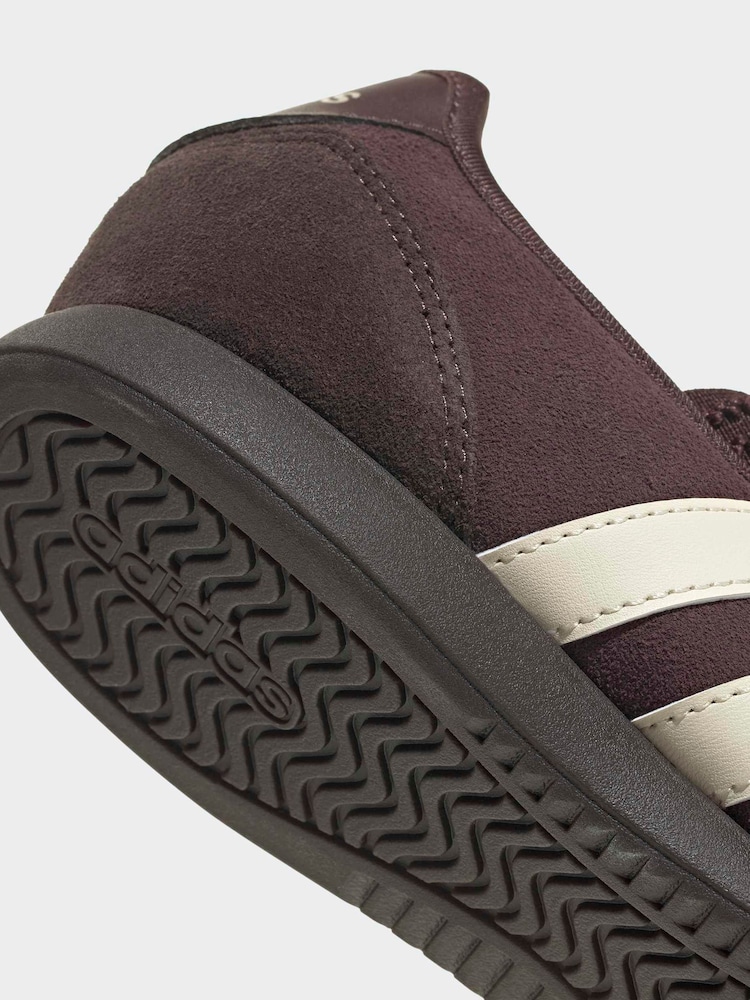 بني - حذاء رياضي باليرينا طراز ماري جين Barreda من adidas - صورة 10 من 10
