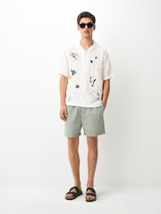 Ecru White Looney Tunes Print Revere Collar Short Sleeve Shirt - Image 2 of 10