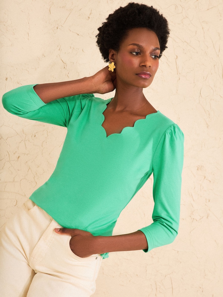 Love & Roses Bright Green 3/4 Sleeve Scallop V-Neck Jersey Top - Image 4 of 4