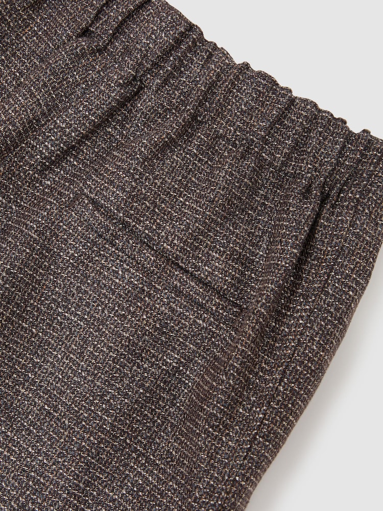 Reiss Brown Lourdes Woven Linen Cropped Tapered Trousers - Image 7 of 7