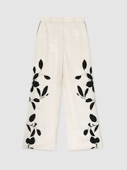 Reiss Ivory/Black Delilah Petite Jacquard Printed Wide-Leg Trousers - Image 2 of 8