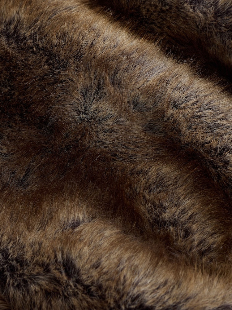 Warm-Braun - Faux Fur Coat With Hood (3-16yrs) - Bild 9 von 9 Warm-Braun - Faux Fur Coat With Hood (3-16yrs) - Bild 9 von 9