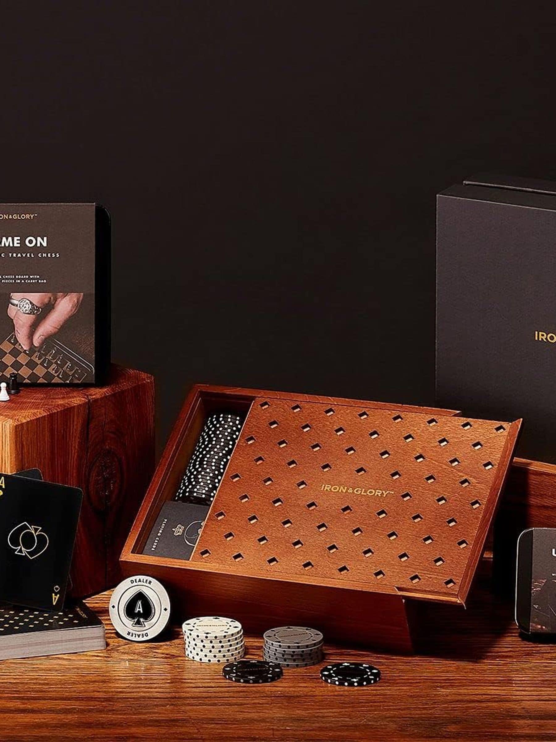 Iron & Glory Dead Man's Hand Premium Poker Set Deluxe Wooden Box Cards Game - Image 6