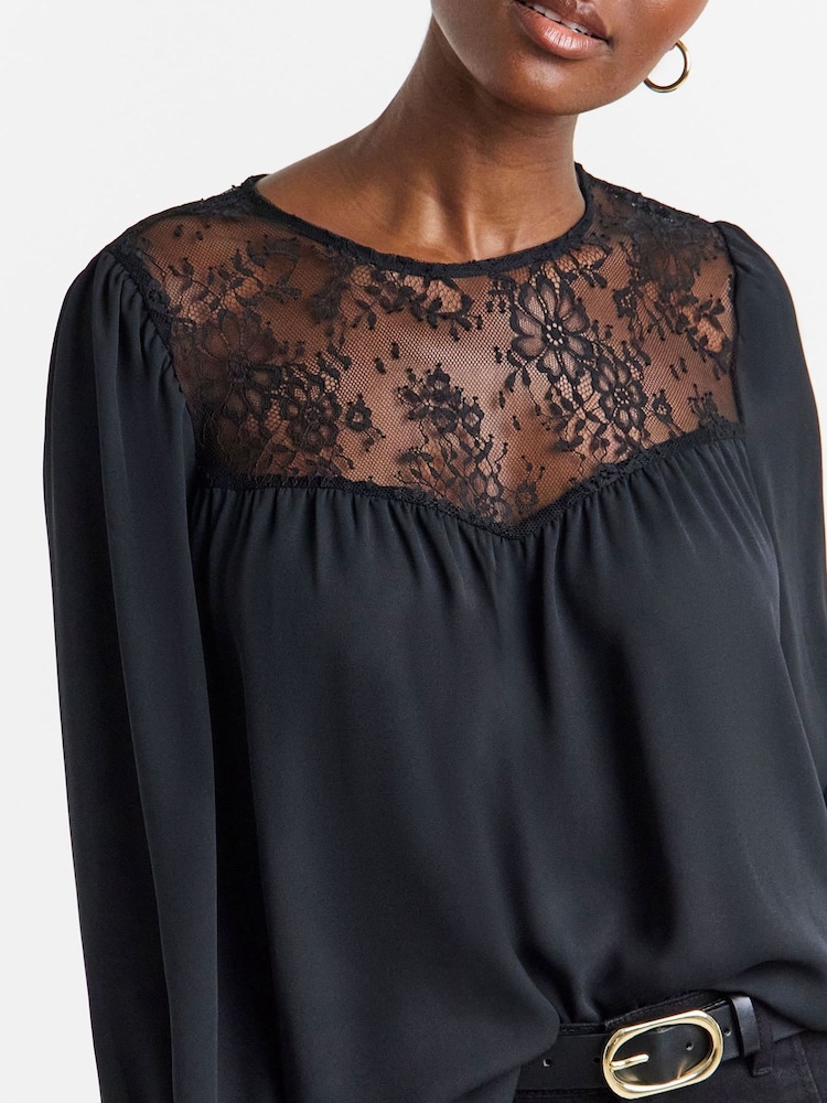 JD Williams Black Lace Detail Blouse - Image 4 of 4 JD Williams Black Lace Detail Blouse - Image 4 of 4