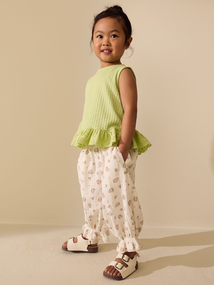 Cream/Pink Floral Ditsy Bloomer Pullon Trousers (3mths-7yrs) - Image 2 of 8