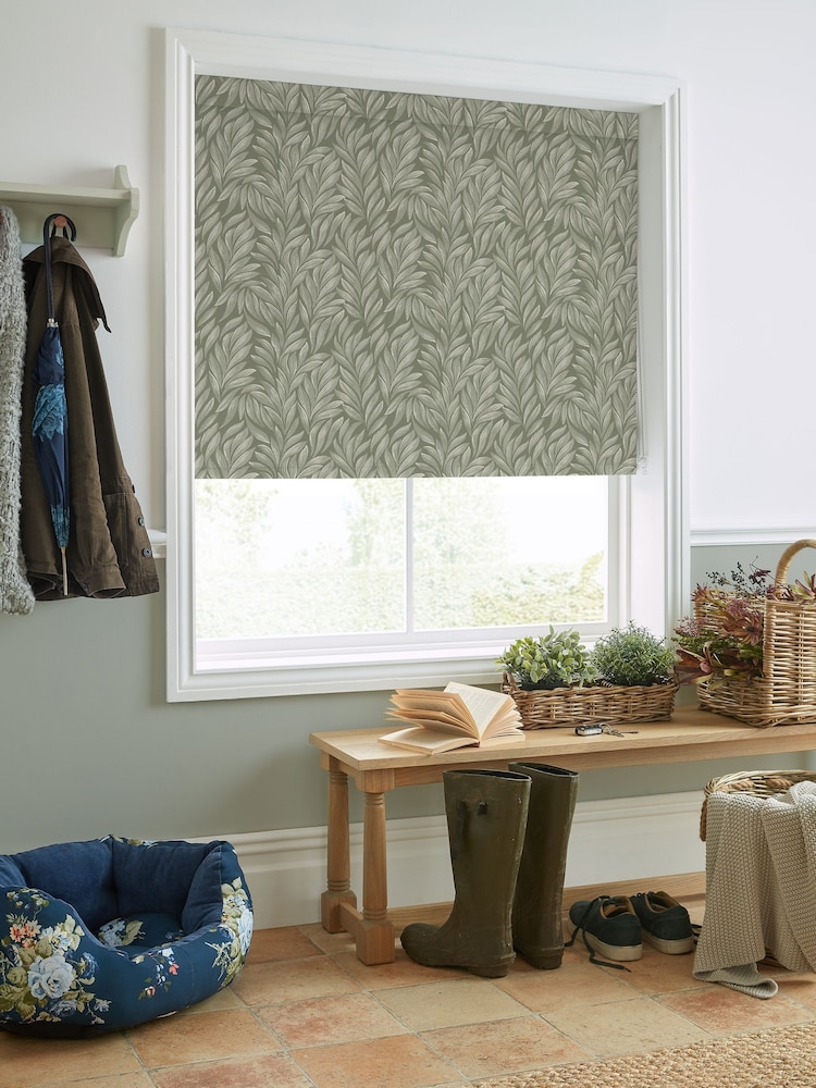 Laura Ashley Green Coulderton Leaves Made to Roller Measure - Image 2 of 6