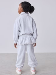 Baker by Ted Baker Velour Peplum majica za jogger & Set Donjeg dela trenerke Balon kroj 2 Piece - Slika 6 od 7