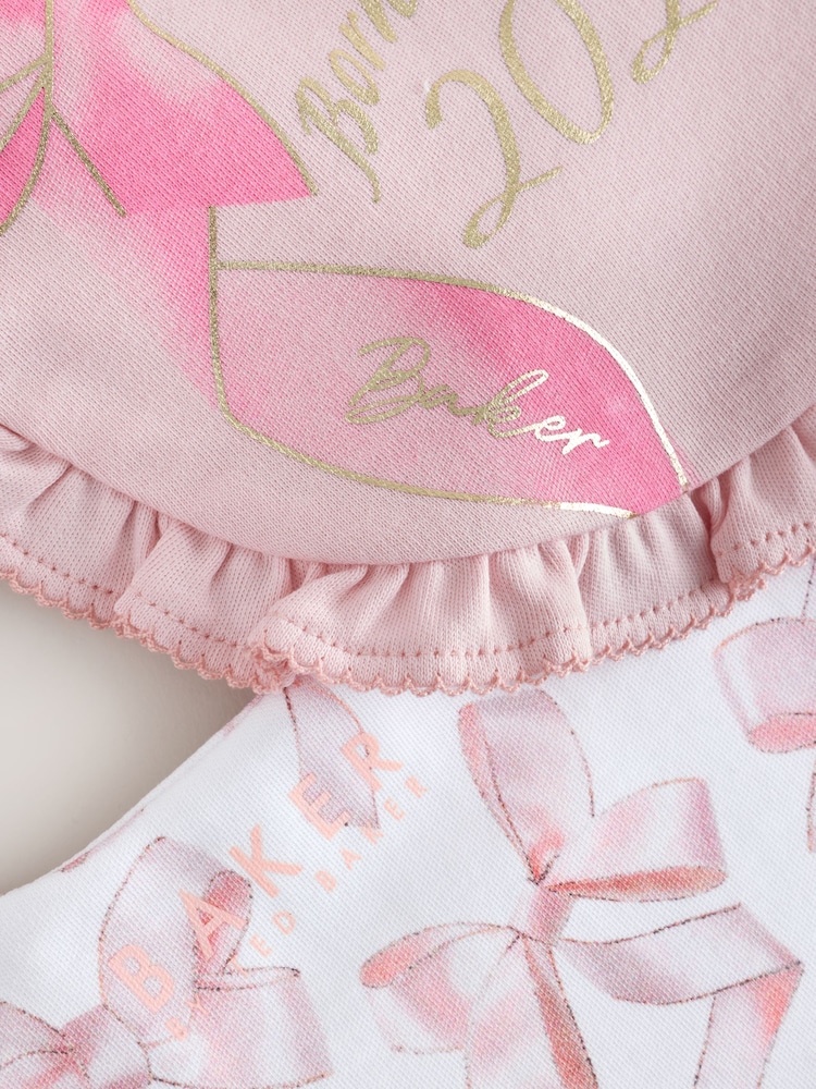 Baker by Ted Baker 2 Pack Born In 2027 Bibs - 画像 5 / 5 Baker by Ted Baker 2 Pack Born In 2027 Bibs - 画像 5 / 5