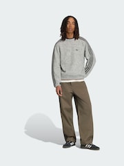 adidas originals סווטשירט סרוג עם צווארון עגול ו-3 פסים - תמונה 1 מתוך 6