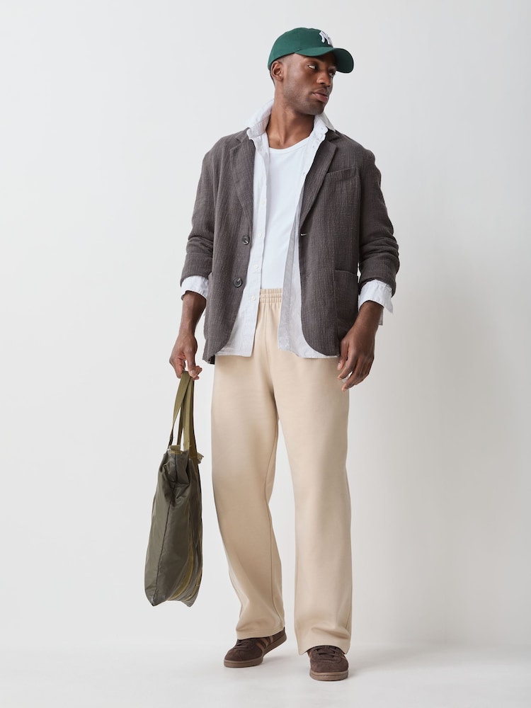 beis - Pantalones de chándal básicos con bajo abierto y trébol de Adidas Originals - Imagen 2 de 6