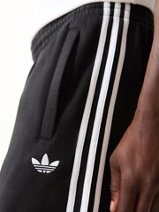Negro - adidas Originals Adicolor 3 Stripes Cuffed Sweatpants - Imagen 4 de 5