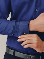 Bleu saphir - Slim Fit (Slim Fit) - Chemise élégante texturée facile d’entretien riche en coton - Image 5 de 8