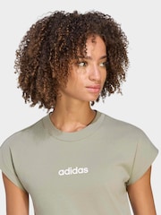 أخضر فاتح - تيشرت جيرسيه ناعم تشكيلة Essentials من adidas - صورة 4 من 6