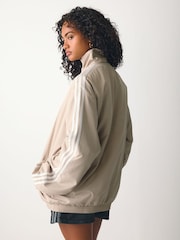 بني - سترة رياضية Firebird من adidas Originals - صورة 4 من 6